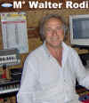 Walter_Rodi_seduto.jpg (177415 byte)