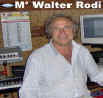 Walter_Rodi_seduto.jpg (177415 byte)